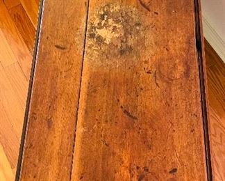 $195 
Antique primitive coffee table 48Lx19W + 2 leaves 10 1/2"
Damage at center / crack on center plank 

