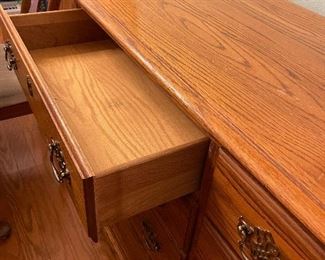 $275 
Solid Oak dresser with 8 drawers without mirror 64Lx18Dxx31T