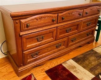 $275 
Solid Oak dresser with 8 drawers without mirror 64Lx18Dxx31T$275 
