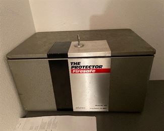 $30 
Sisco the Protector fire safe 13x8 1/2x 7T