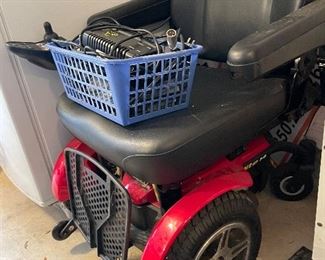 $495 
Jazzy scooter in working condition 