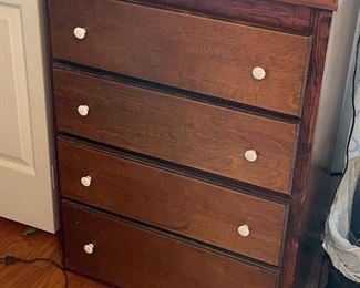 $90 
Small chest drawer, white porcelain knobs 25 1/2x17x36