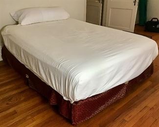 Queen Adjustable Frame (Raises Head and Feet)  Mattress Not Included in Sale. 