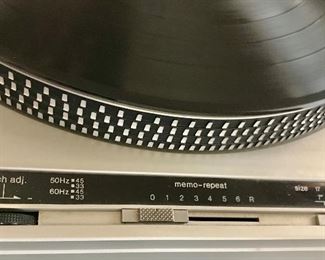 Technics Vinyl Player 