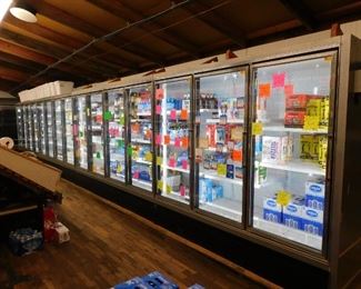Zero-Zone Model 4-RMZC-30 Cooler w/Adjustable Shelves