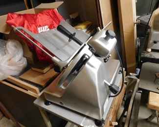 Globe Food Equipment Model G12 Meat & Cheese Slicer (like new)