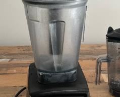 VITAMIX BLENDER