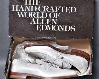 NOS Allen Edmonds White Leather Tassle Loafers- 9B
