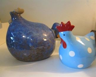 2 COLORFUL HENS ,  THE TALLEST 7" X 9" LONG .    $12
