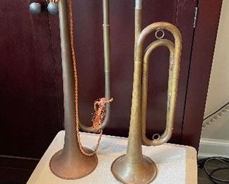 pair of brass bugles, Sentry small safe