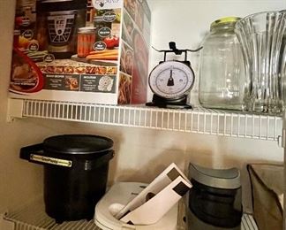 small appliances, new in box Power XL pressure cooker