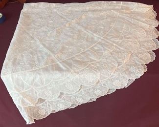 Round White Lace Tablecloth