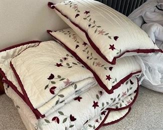 Bedding sets