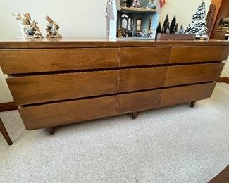 Vintage dresser 