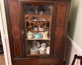 China cabinet 