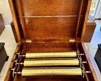 detail - extra cylinders