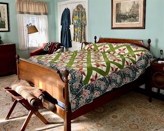 Full Pineapple Bed with Handmade Quilt