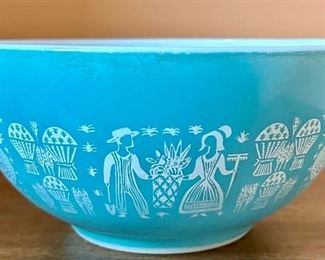 Pyrex Amish Butterprint