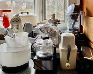 We have a large selection of kitchenware!