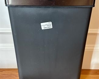 Rubbermaid Trash Can