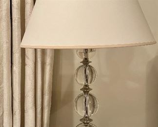 Vaughn Stacked Ball Lamp