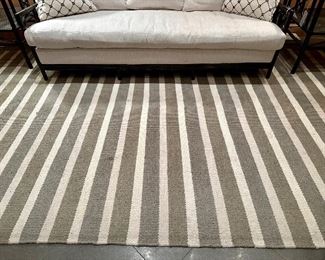 Wool Woven Loop Area Rug in Cream & Green