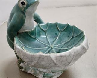 Large vintage ceramic frog birdbath/potted plant holder.