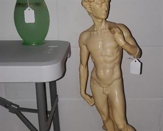 David of Michael Angelo Statue / Opaline Vase