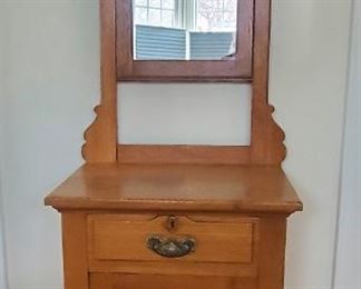 Early 20th century Victorian Style Dry Sink