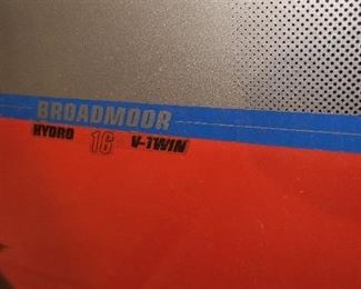 Simplicity lawn mower - Broadmoor