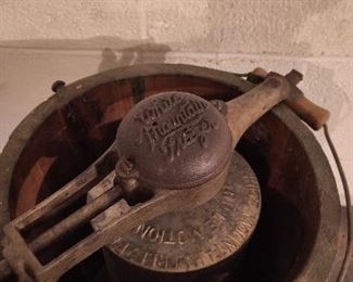 White mountain ice cream freezer