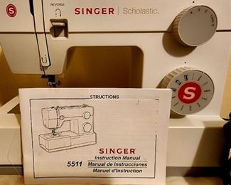 Singer 5511 sewing machine 