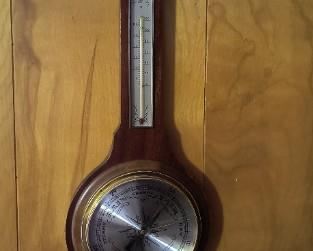 Thermometer / barometer