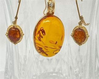 14k Gold and Natural Amber Pendant with 10k Earrings- Jewelry Set
