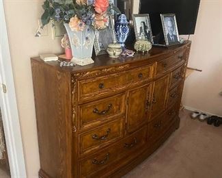 Cindy Crawford beautiful dresser