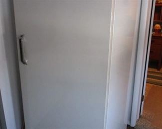 Single Door Freezer