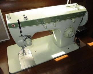 Singer Sewing Machine