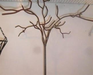 Metal tree hook