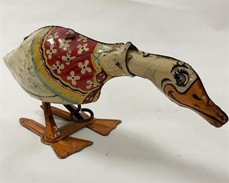 Unique Art Tin Windup Pecking Goose