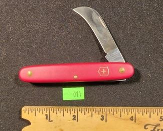 LOT 11 VICTORINOX SWITZERLAND