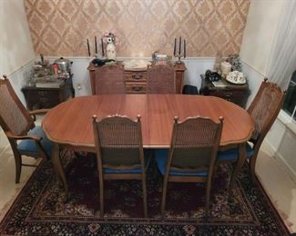 Blowing Rock Dining Table w 6 chairs
Great condition, no scratches, tears or dents
"78"" L x 42"" w x 29"" t
Includes two 10""  leafs"
Bought in 1965?
https://photos.app.goo.gl/wR2TJLRP5bXR13m38