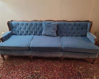 French provincial blue couch
Great condition, no tears, rips or dents
Bought in 1965?
https://photos.app.goo.gl/UyiQK84JwqWnMFJR8