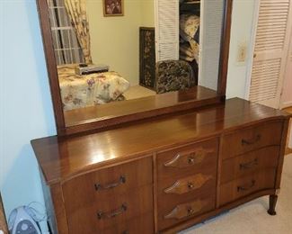 Dresser
Good condition, missing two 2" end caps
63.5" l x 20.5" x 32" plus 41" mirror tall
Bought in 1965?
https://photos.app.goo.gl/65d3R1kNiqmcdKDz6