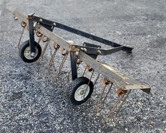 Brinly-Hardy 40" Tow-Behind Dethatcher