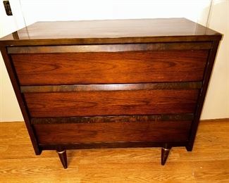 Mid-Century 3-drawer dresser