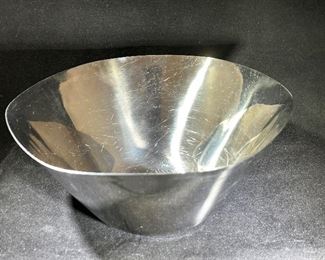 Stainless steel salad bowl