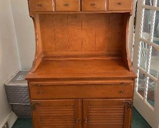 Buffet
Wooden dining room buffet&nbsp;
