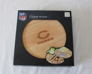 New in Box Chicago Bears NFL Circo Cheese Board and Tools in original box.