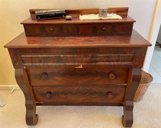 Antique 6-Drawer Chest
