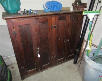 Columbia bench vise C-44